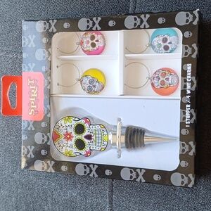 Wine Charm & Stopper Set New with tag